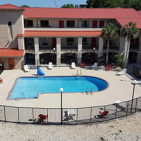 Tricove Inn & Suites Jacksonville Buitenkant foto